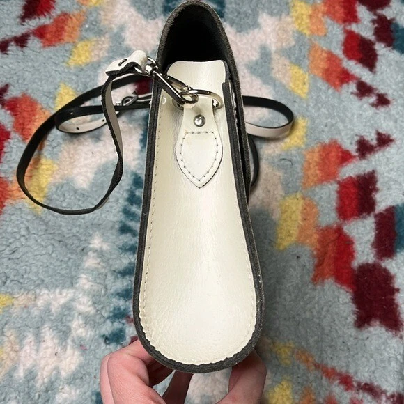 Bolso Bandolera Cambridge Satchel Co Blanco Pushlock Foto 4 de 4