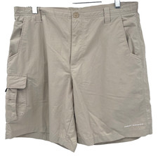 COLUMBIA Omni-Shade PFG Men's M Beige Nylon 8" Cargo Shorts Elastic-Back Waist