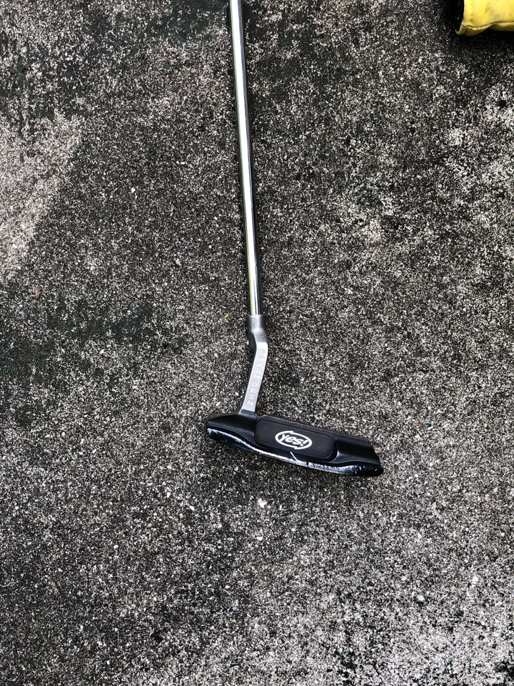 Yes C-Groove Callie Swash Desh Putter Right-handed Steel Shaft Stiff  33in - Image 2 of 4