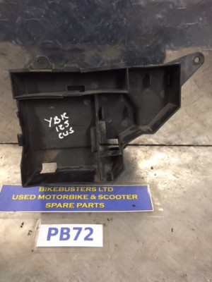 Yamaha YBR125 CUSTOM Batteriekasten 2008
