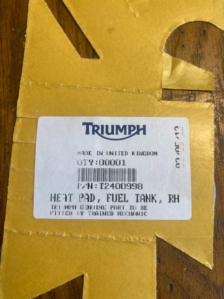 Triumph motorcycles heat pad for fuel tank -T2400998 - Image 2 of 3