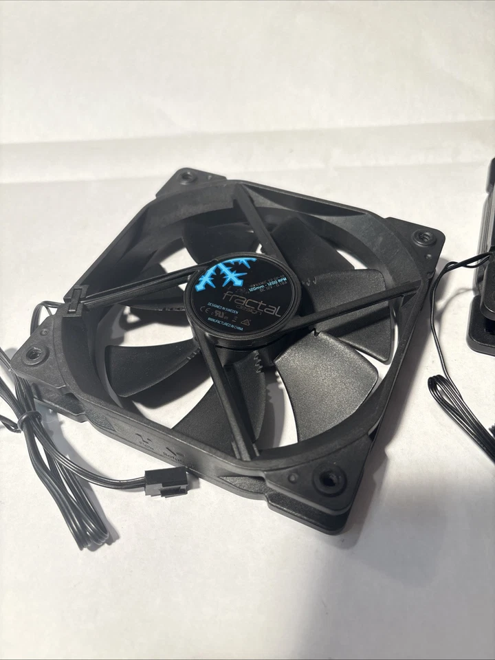2x Fractal Design Dynamic X2 GP-12 120 mm Case Fan See Descript ✅TESTED✅ - Image 2 of 4