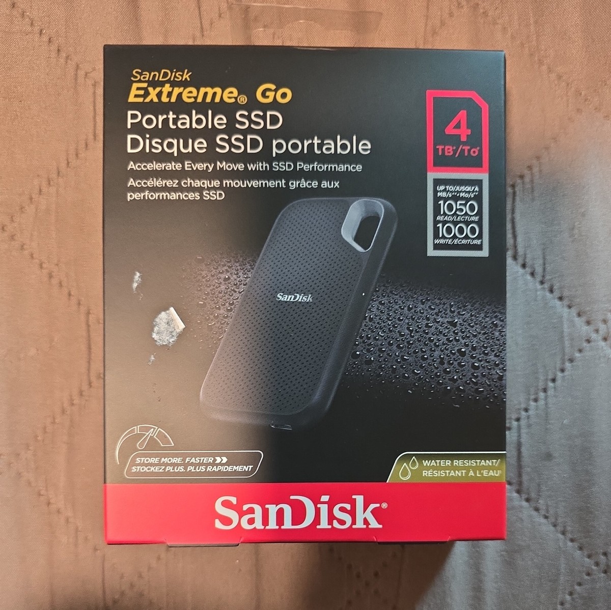 SanDisk Extreme ポータブルSSD 4TB Amazon.com: SanDisk 4TB Extreme Portable SSD - Up to 1050MB