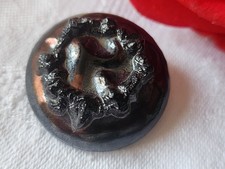 Gros bouton ancien en verre noir cuivré volume 3 cm pied G17L