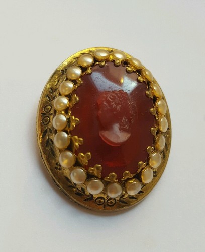 Broche Vintage Dorée à Camée En Verre – Bijou Ancien