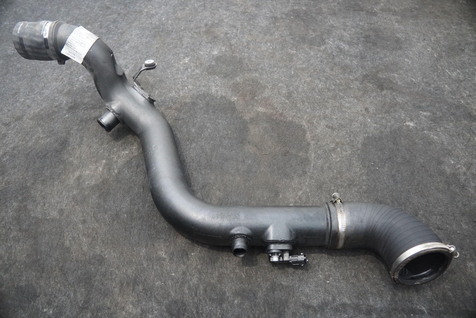 Right Intermediate Intercooler Pipe Hose Tube 310126 Ferrari California T 15-18
