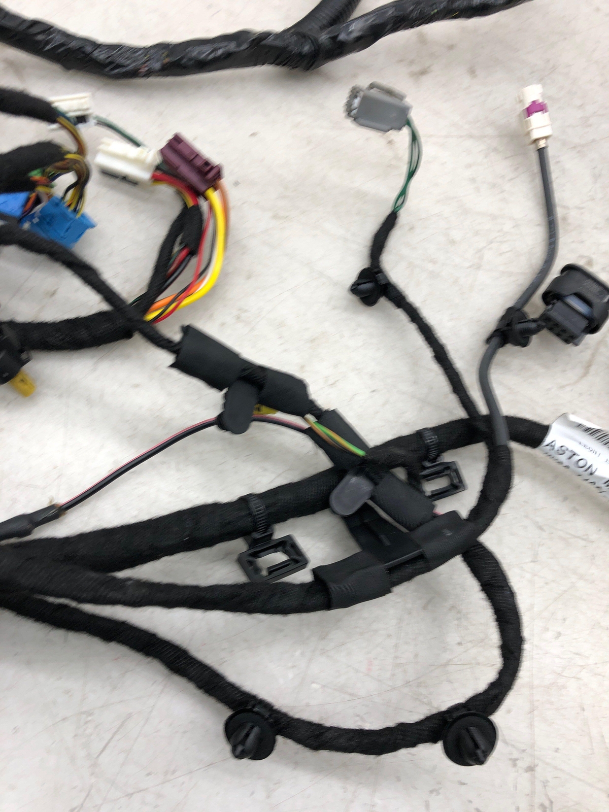 2020-2023 ASTON MARTIN VANTAGE RIGHT DOOR WIRING WIRE HARNESS MY63-14631-BA OEM