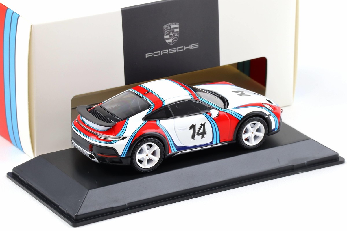 Porsche 911 Dakar blue (Minichamps) 1:43
