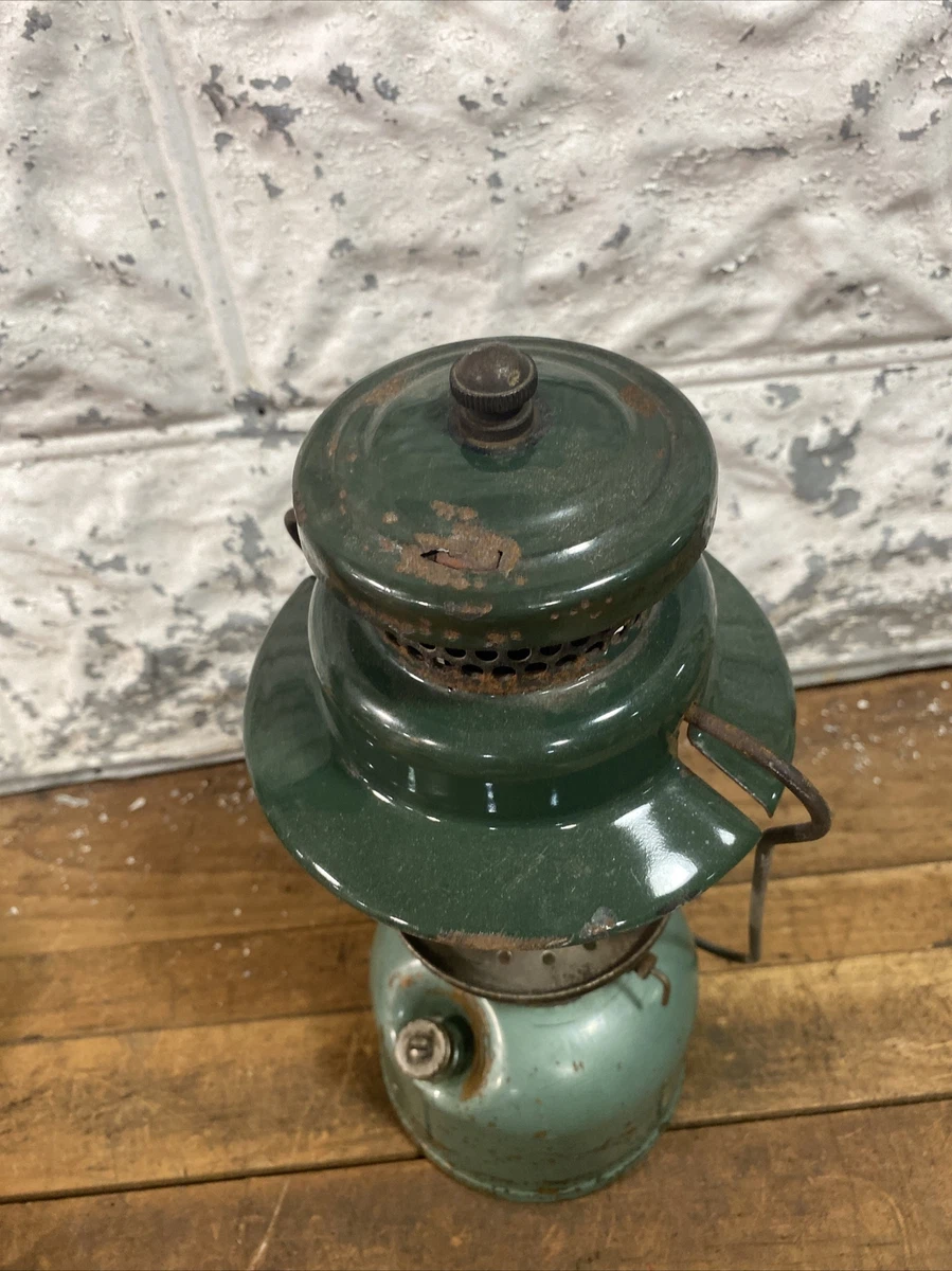 Vintage Coleman Lantern Model 242C Single Mantle W/seafoam Tank Vintage Coleman Lantern Model 242C Single Mantle W/seafoam Tank