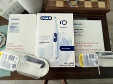 Electric toothbrushes Oral-B IO Sonicare 7400 With Cordless Power Flosser