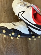 Nike Football  Shoes White/ Black  Size Y 1