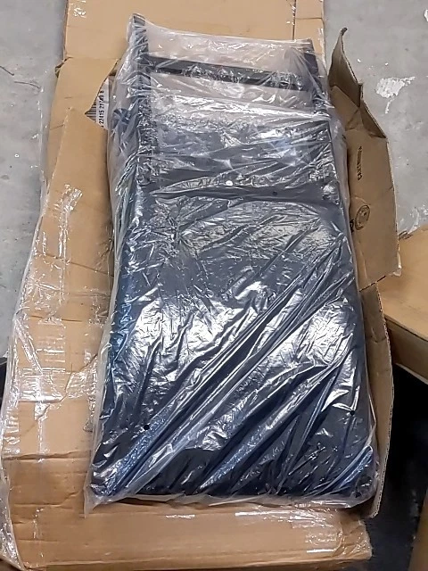 Taburete de bar de terciopelo negro Global Furniture USA D04BS-BLK Foto 3 de 3