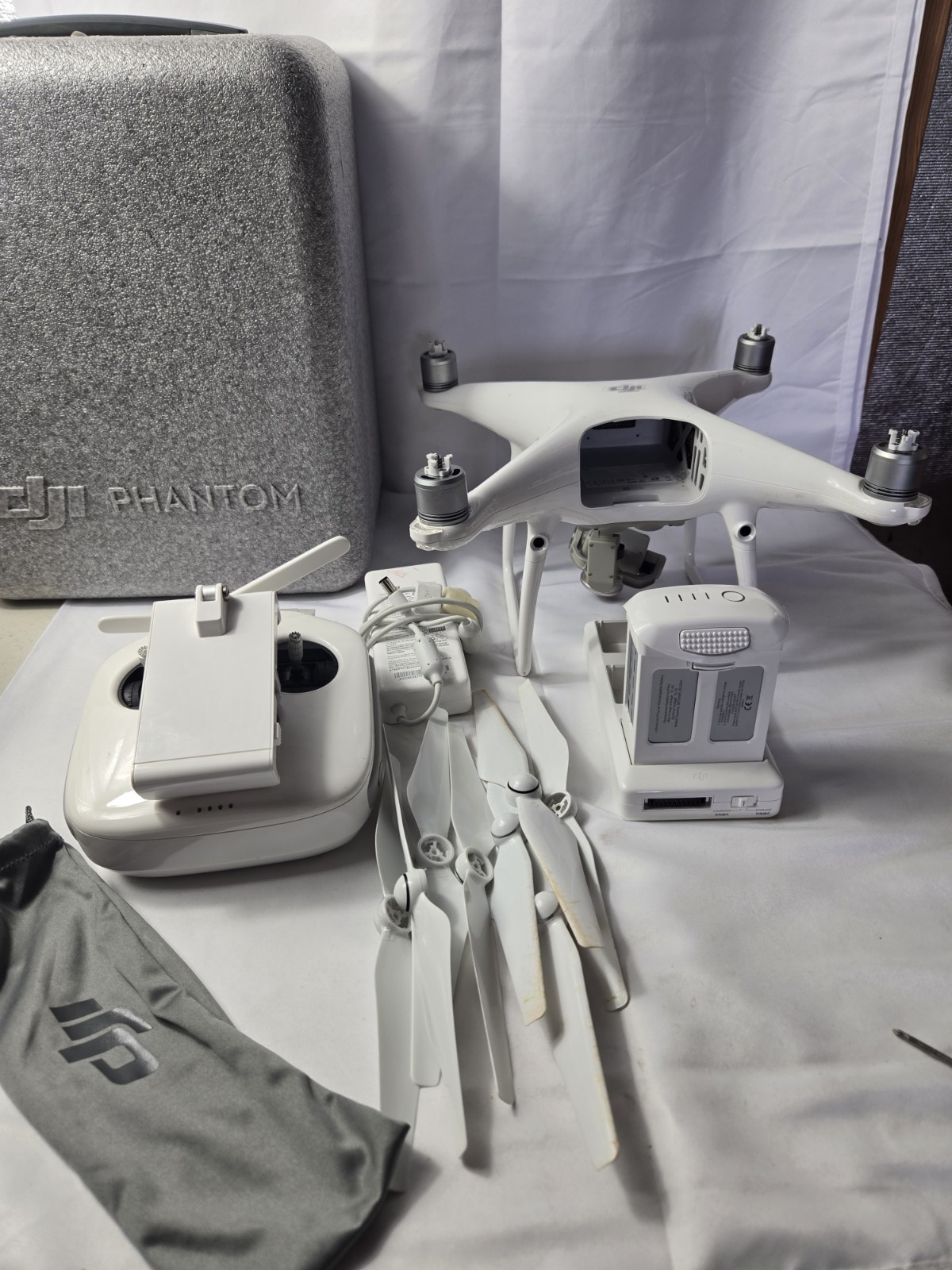 DJI Phantom 4 Pro 4K Drone WM331A Tested Working Without Controller-image