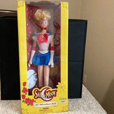 Sailor Moon Irwin 17  Sailor Moon Yellow Box NIB Doll Released in 2000