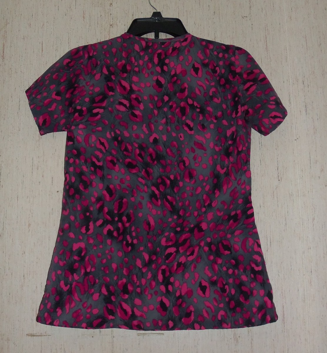 EXCELLENT WOMENS JOCKEY GRAY W/ BRIGHT PINKS LEOPARD PRINT