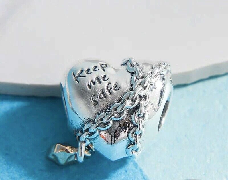 AUTHENTIC PANDORA SILVER CHARM BRACELET WITH CZ HEART LOVE CHARMS & GIFT  BOX!