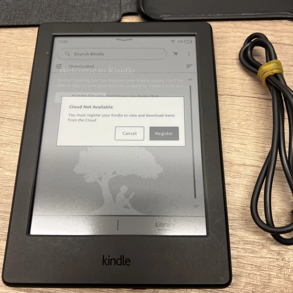 Amazon Kindle 8th Gen (SY69JL) 4GB – 6", WiFi E-Reader Faulty Spares Or Repair - Image 2 of 4