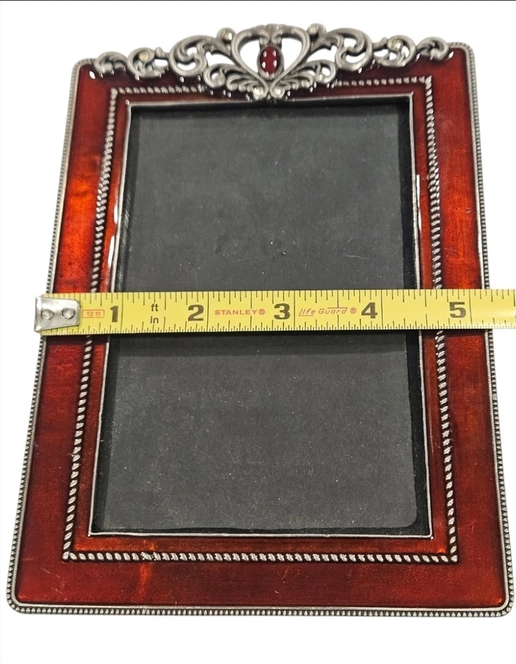 Marco de fotos esmaltado rojo diamantes de imitación ornamentados tono plata 5,5" ancho x 7,5" alto Foto 4 de 4