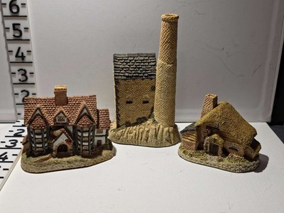 DAVID WINTER Cottages Miniature Buildings Collection 3 Piece Set Tudor Cottage U