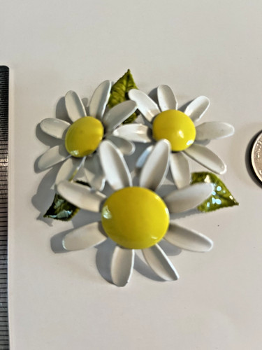 Vintage 1960s Mod White Yellow Enamel Daisy Flower Power Cluster Brooch Pin