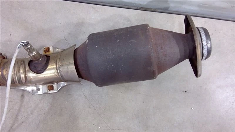 Tubo de escape Nissan Sentra 2017-2019 20010-4AF0A Foto 3 de 4