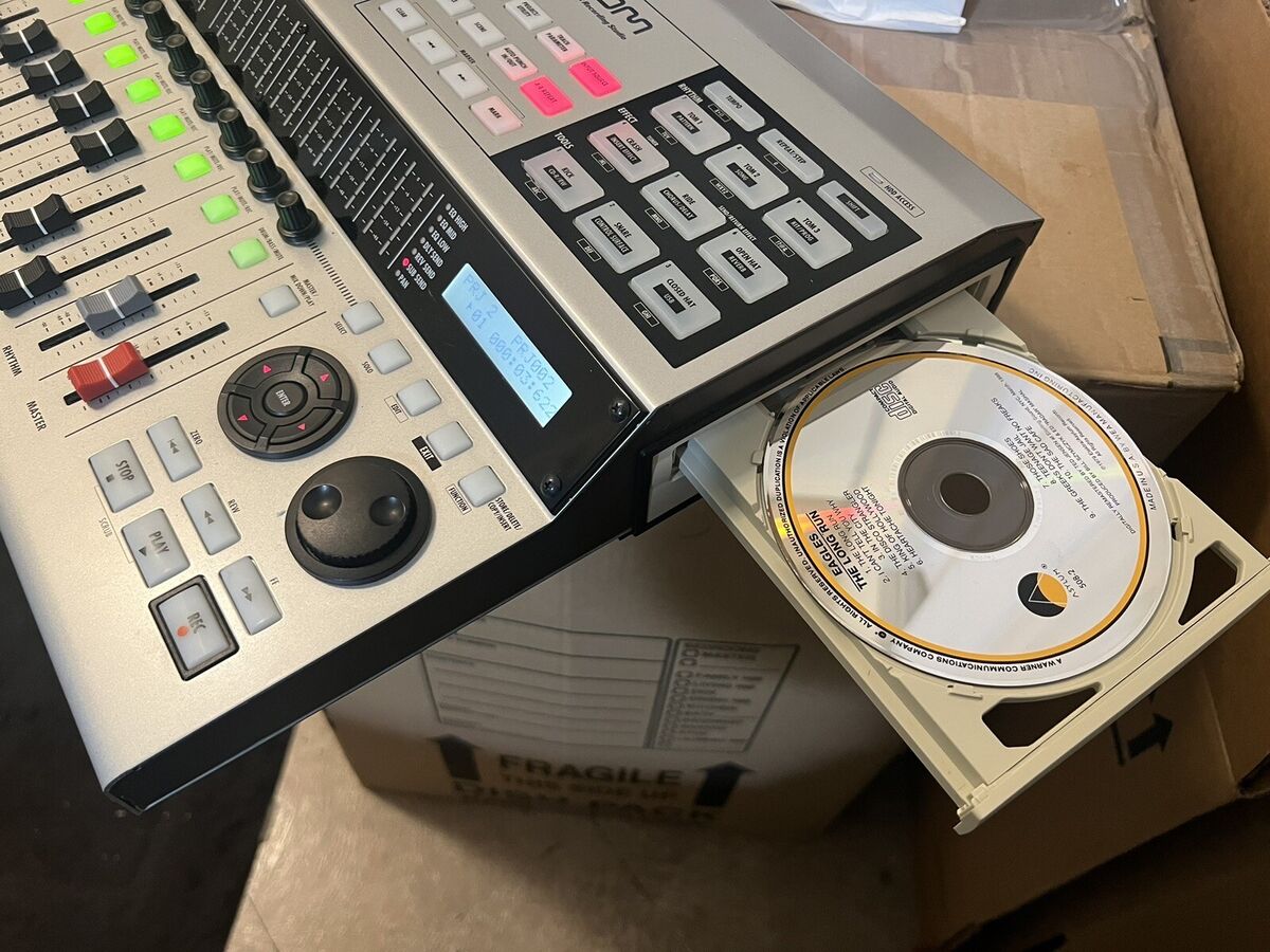 ZOOM HD-16 Hard Disk Recording Studio CD MULTI 16 TRACK ZOOM HD-16 Hard Disk Recording Studio CD MULTI 16 TRACK