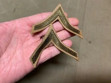 ORIGINAL WWII US ARMY PRIVATE PFC CHEVRONS JACKET & SHIRT SLEEVE INSIGNIA-PAIR