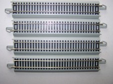 103  B  HO SCALE NEW, 9" STRAIGHT BACHMANN 44581 EZ TRACK LOT OF 4 PIECES