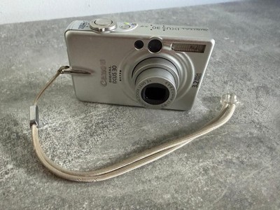 Canon Digital IXUS 30 3.2MP 3X Zoom Digitalkamera