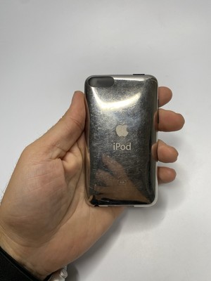 iPod Touch 8GB シルバー A1288 2008年モデル Apple iPod touch 2nd Gen 8GB A1288 Rare Collectors Item | Wi-Fi