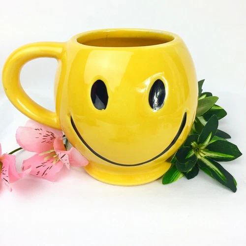 Vintage McCoy Yellow Smiley Face Ceramic Coffee Mug 12 oz