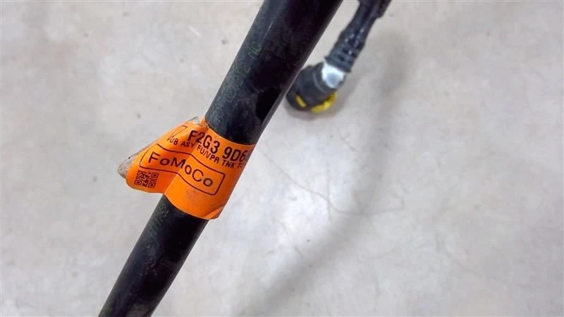 Ford Edge 2016-2018 bote de vapor de combustible conector manguera tubo tubo F2G3 9D683 AJ Foto 4 de 4