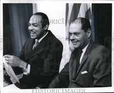 1969 Press Photo Mayor Carl Stokes and Fred Eckley - cva43451