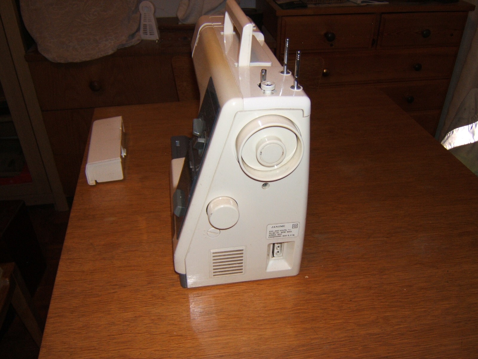 Janome New Home 652 stretch stitch sewing machine with pedal eBay