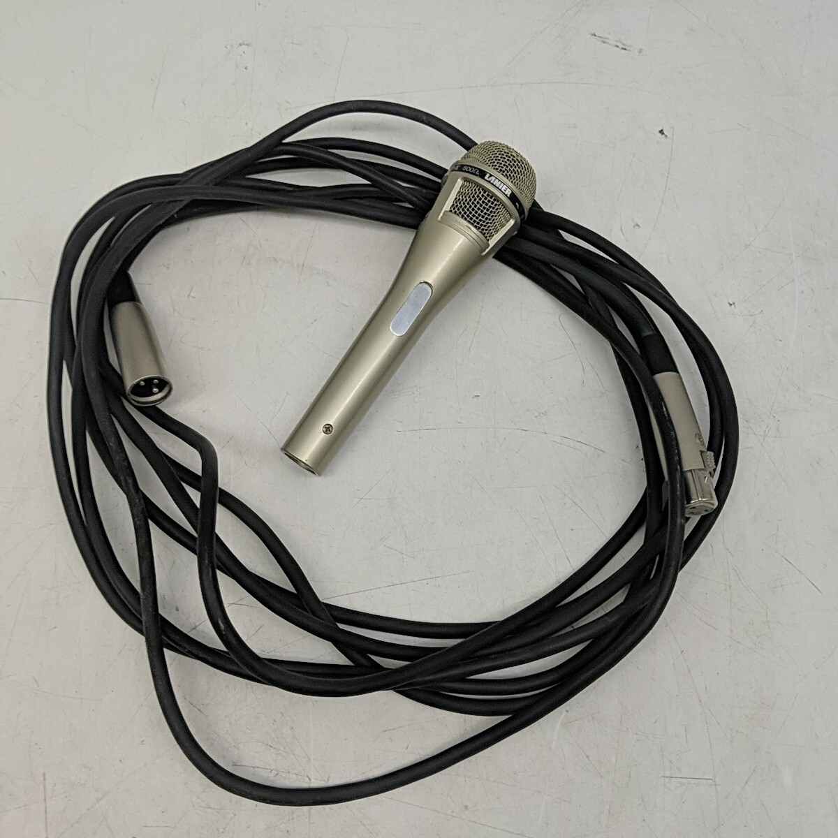 Lanier 500 Ohm Dynamic Wired 3 Pin XLR Omni-Directional  Microphone W/Cord