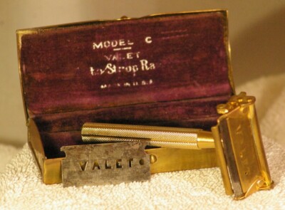 Valet Autostrop Model C Razor Kit from around 1941