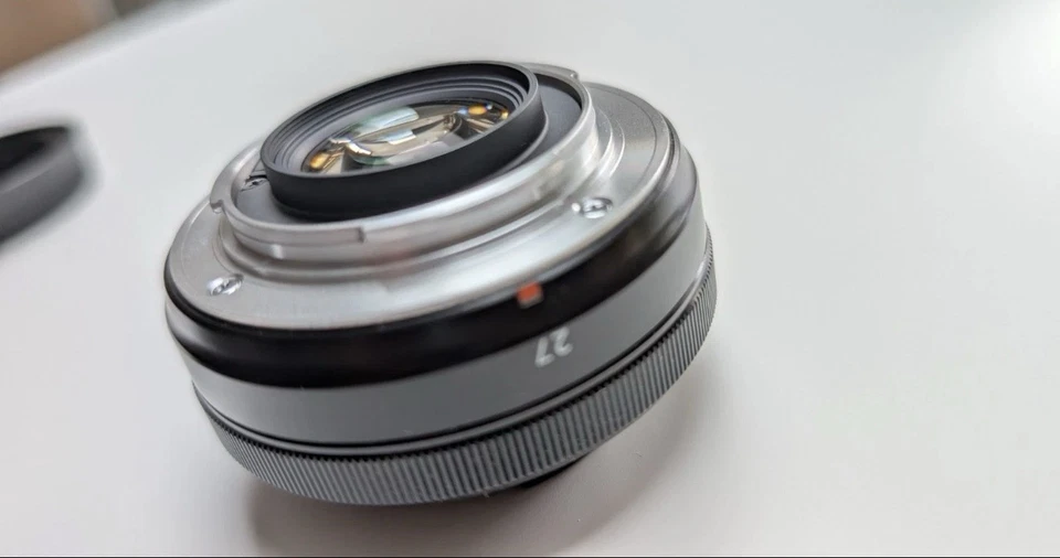 FUJIFILM FUJINON XF 27mm F/2.8 OIS Lens - Fantastic Condition - Image 4 of 4