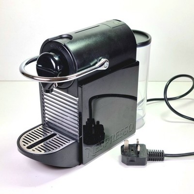 Nespresso Pixie Kaffeemaschine schwarz C60C Leuchtfach kleiner Pod gebraucht sehr gut
