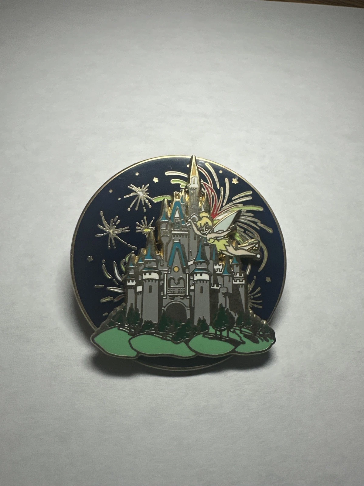 Disney 2008 Tinker Bell Cinderella Castle Wand Trading Pin