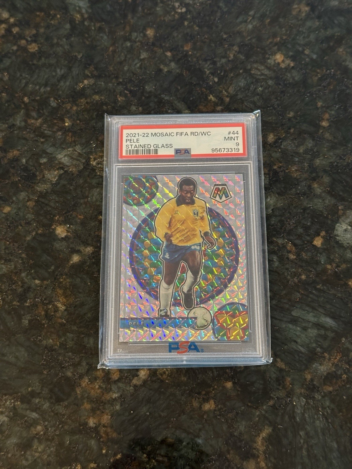 2021-22 Panini Mosaic FIFA Road To World Cup Stained Glass Pele PSA 9 Brazil