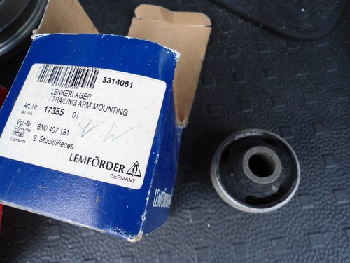 1 Lenkerlager Querlenker Gummilager 17355 VW 6N0 407 181 Lemförder Vorderachse