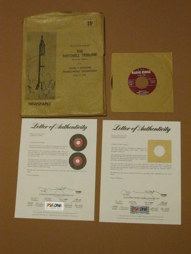 3 Astronaut Virgil I. Gus Grissom Autographs 45 Record Mitchell Indiana PSA/DNA
