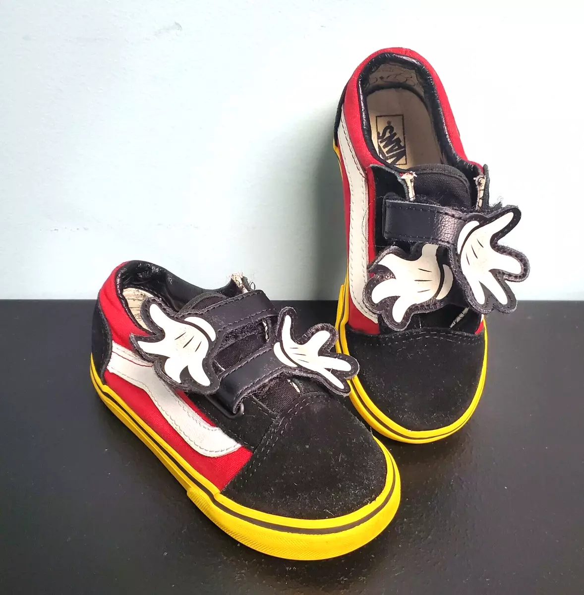 fictie Relatieve grootte In het algemeen Vans Kids Youth x Disney Mickey Mouse Hugs Old Skool V Shoes Size 9.5 | eBay fictie Relatieve grootte In het algemeen Vans Kids Youth x Disney Mickey Mouse Hugs Old Skool V Shoes Size 9.5 | eBay