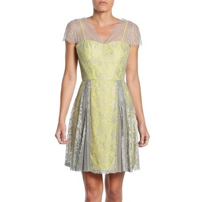 BCBGMAXAZRIA LOV Yellow / Silver Lace Cocktail Dress Size 2 Cap Sleeves