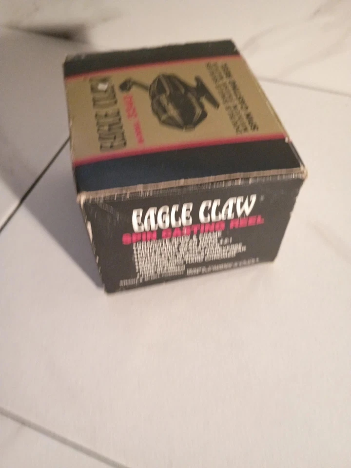 Vintage & Rare Eagle Claw Model 3340 Double Eagle Series Spin Casting Reel NIB - Image 4 of 4