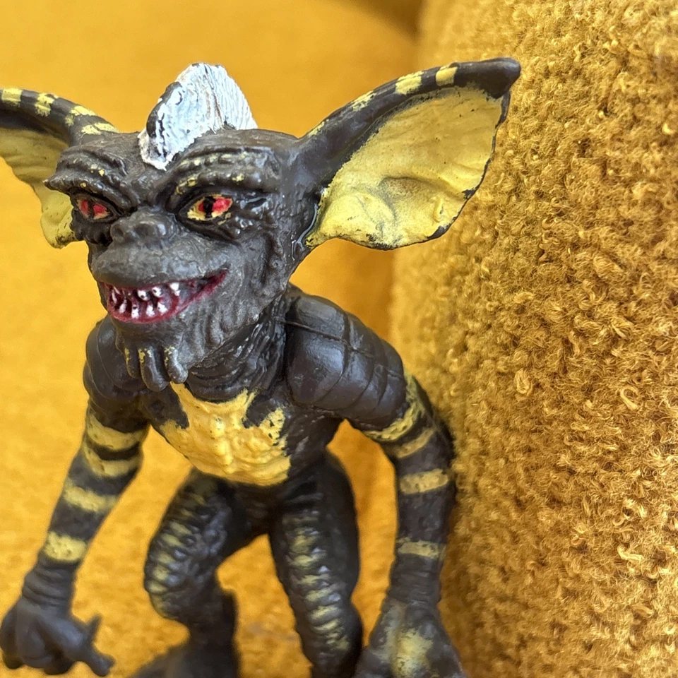 复古 1984 年 LJN 玩具小精灵条纹 4 英寸橡胶人偶华纳兄弟 80 年代 - 罕见! — 第 3/4 张图片