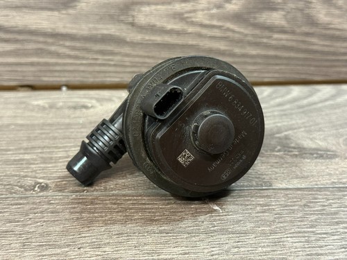BMW ZUSATZWASSERPUMPE 6834917