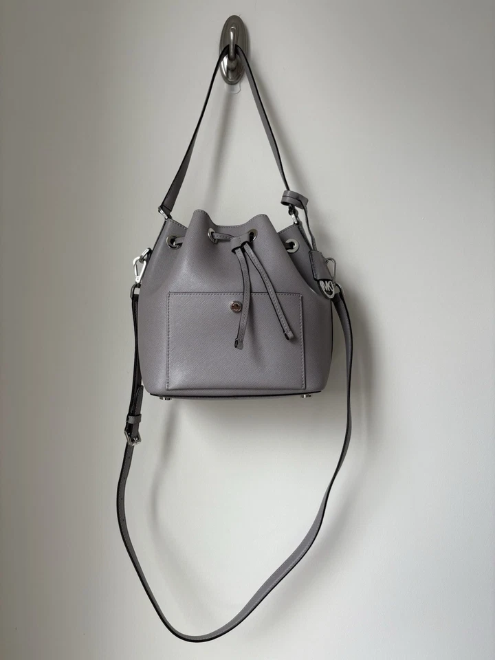 MICHAEL KORS GREENWICH Saffiano Leather Crossbody Bucket Bag Gray OBO - Image 2 of 4