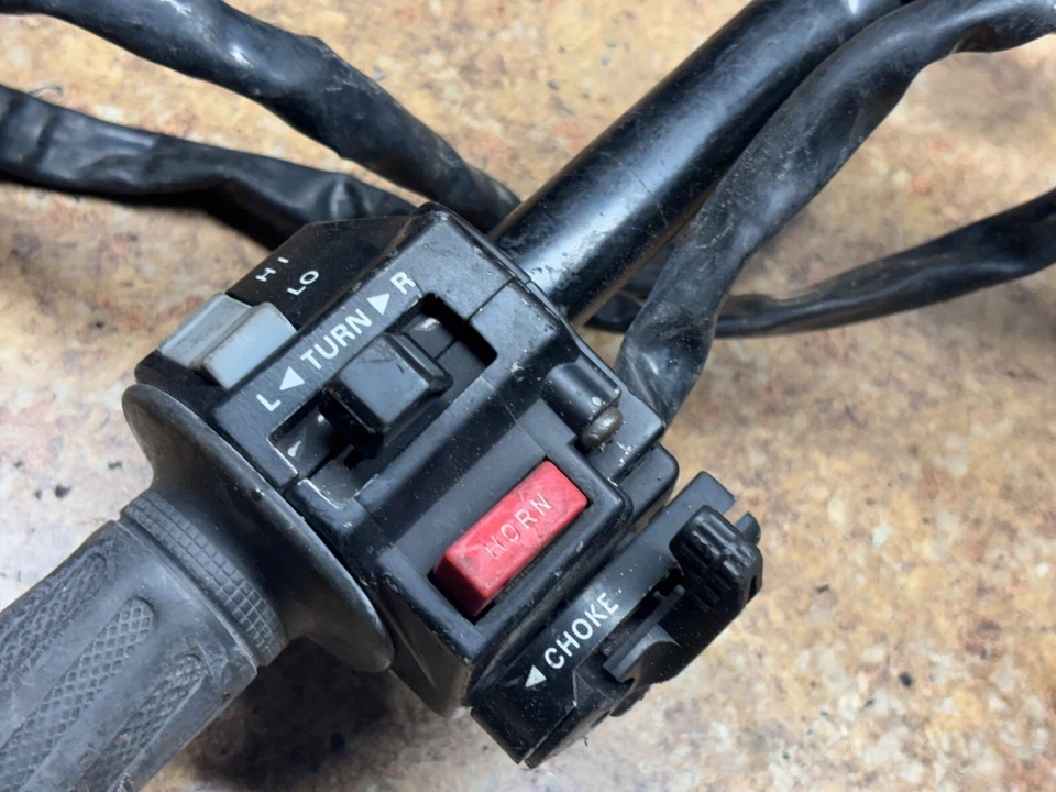 1987 Yamaha XVZ 1300 Controls Left Handlebar & Switches Venture Royal 1986 A9 - Image 2 of 4