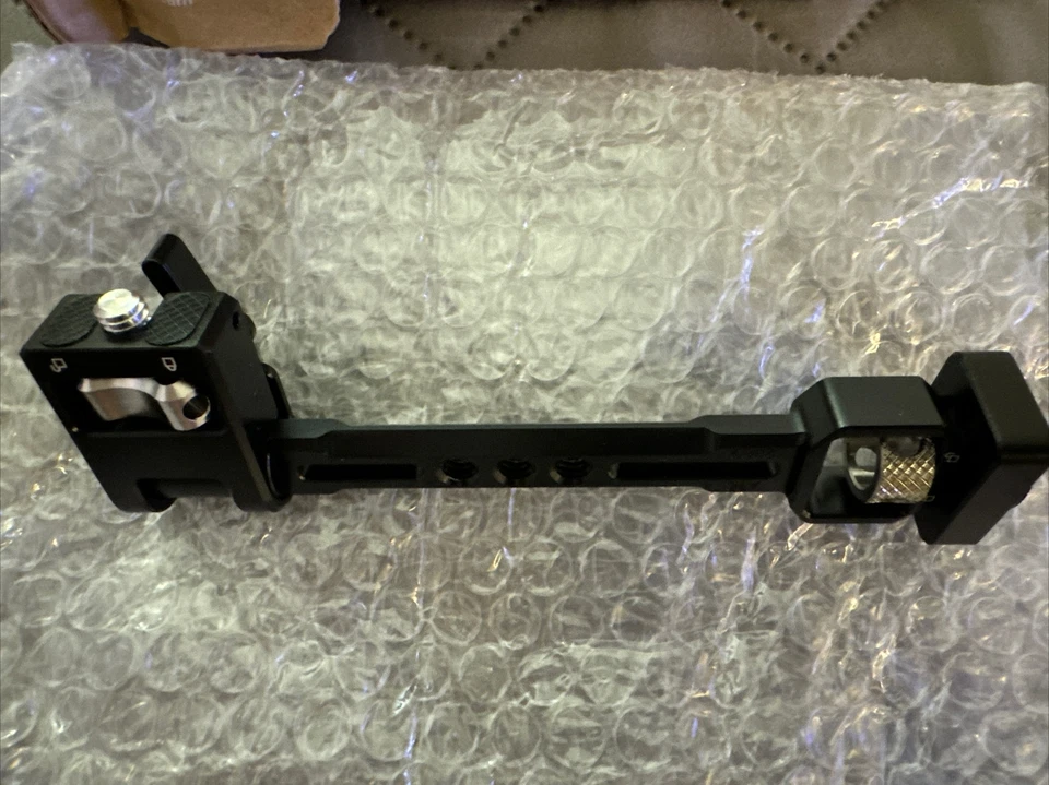 SmallRig Adjustable Monitor Mount for Select DJI & Zhiyun Stabilizers - Image 3 of 4